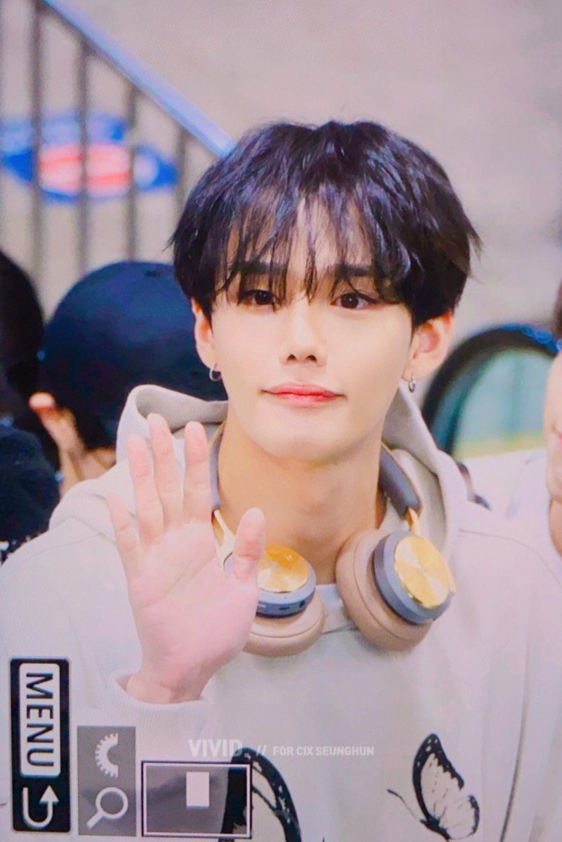 VIVID_226's tweet photo. 230915
✈️

#CIX #씨아이엑스 #승훈 #SEUNGHUN #vivid_LySH https://t.co/EzulORyIWF