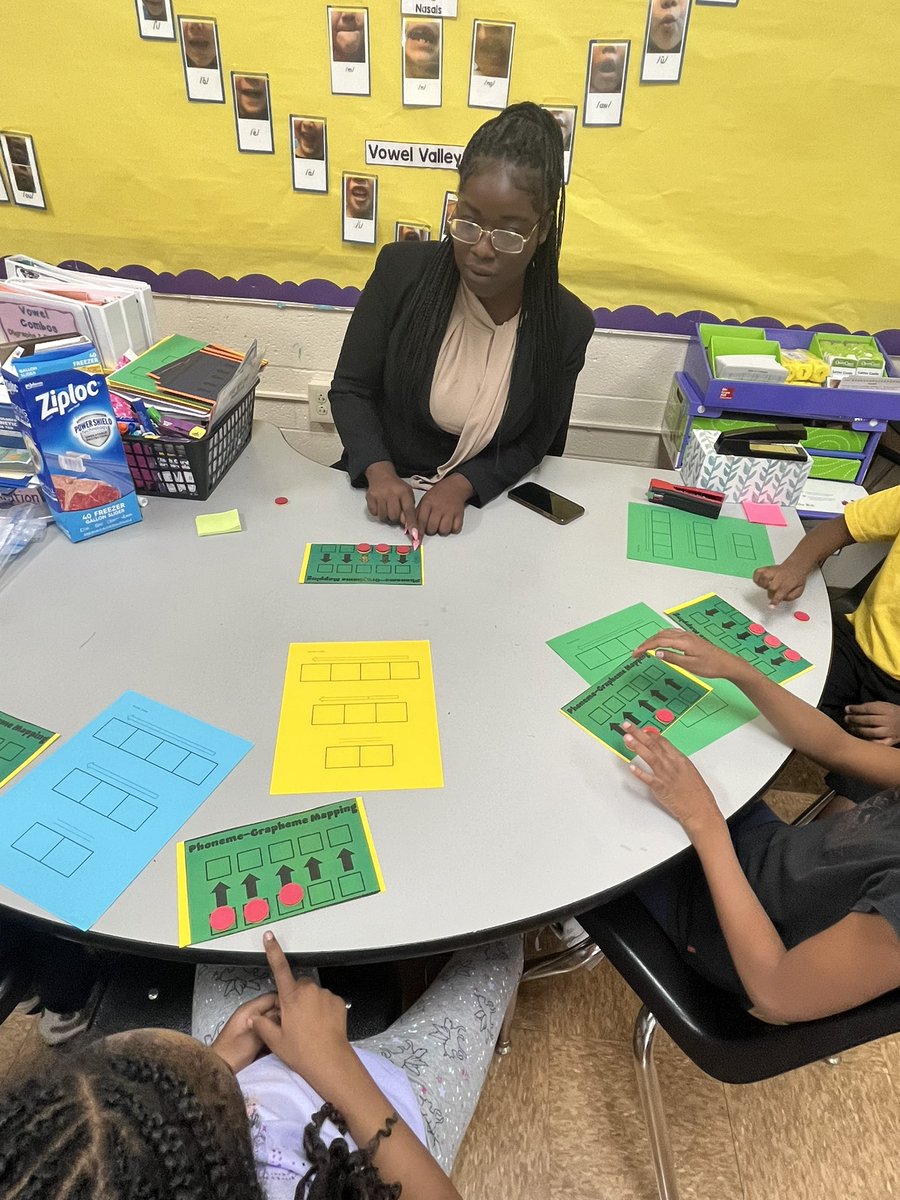 goistigers's tweet photo. Our first week of Walk to Learn Reading is off to a fantastic start with our 3rd Grade scholars. @dashannikia @fcschoolsystem @ARI_ChiQuittaW3 https://t.co/SqROukIDaz