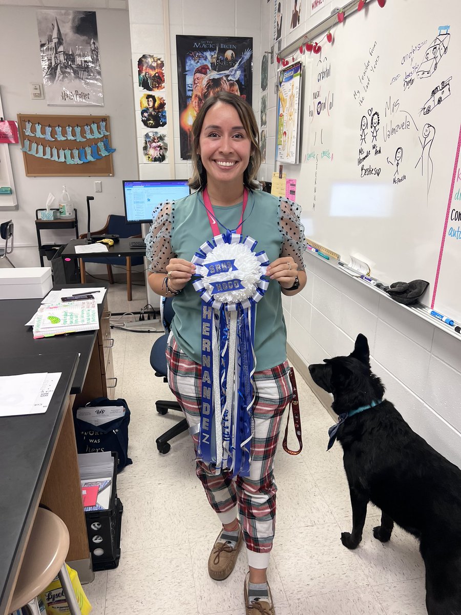 SRHSprincipal25's tweet photo. What do all these Rayburn staffers have in common? They are also Rayburn ALUMNI excited about celebrating Homecoming at their alma mater! 💙💙💙
@SamRayburn_HS https://t.co/pkNDY8ttw1