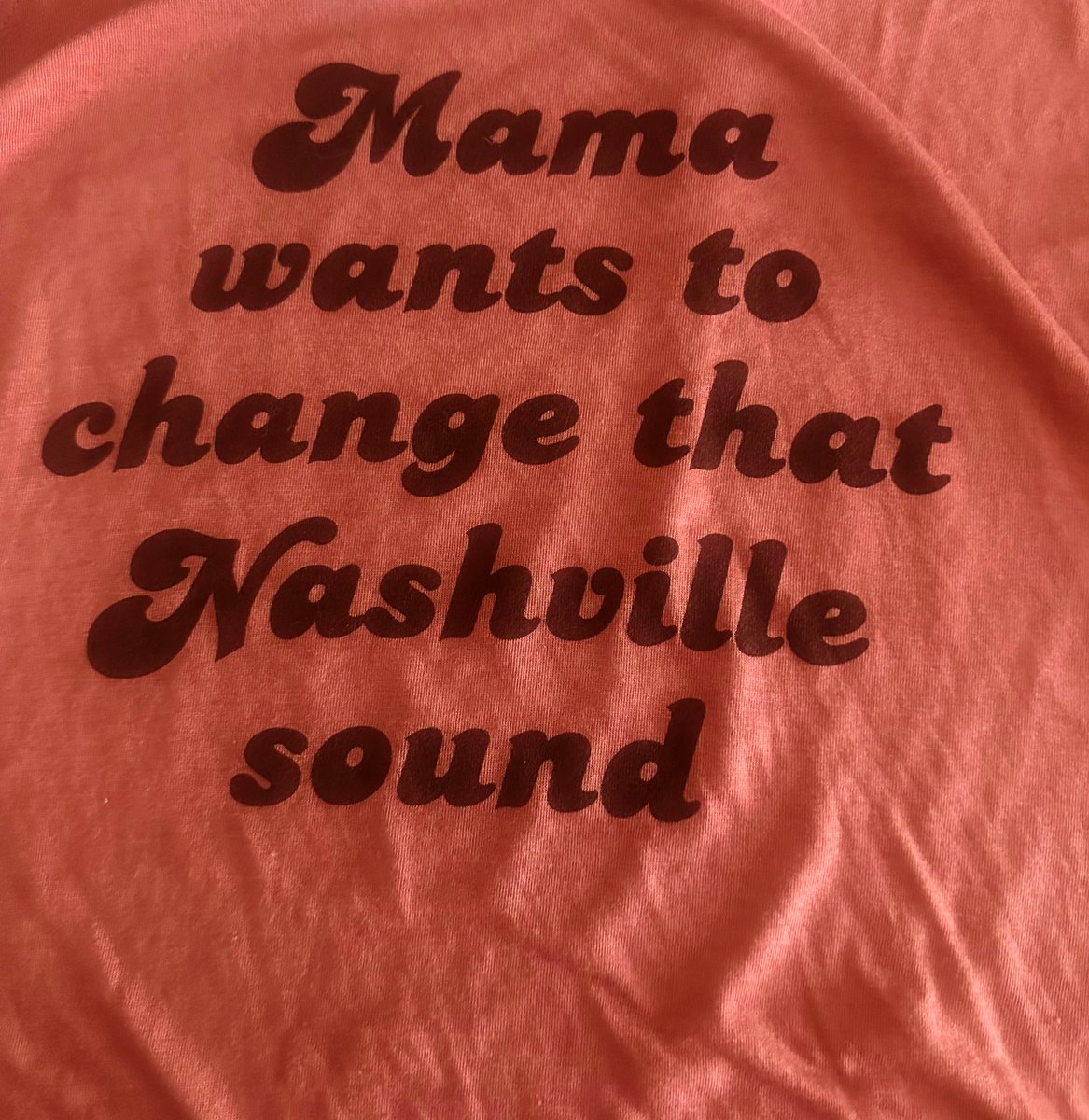 DJViris007's tweet photo. When you have the perfect outfit for @amandashires at @RamsHeadOnStage . Also #mamasnightout #annapolissongwritersfestival https://t.co/kOGGWBiJ8r