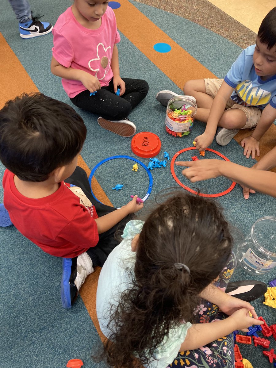 MrsRosa_class's tweet photo. Sorting fun @BBS_Learns @SBISD @SbisdPreK https://t.co/uvoNqpXb8w