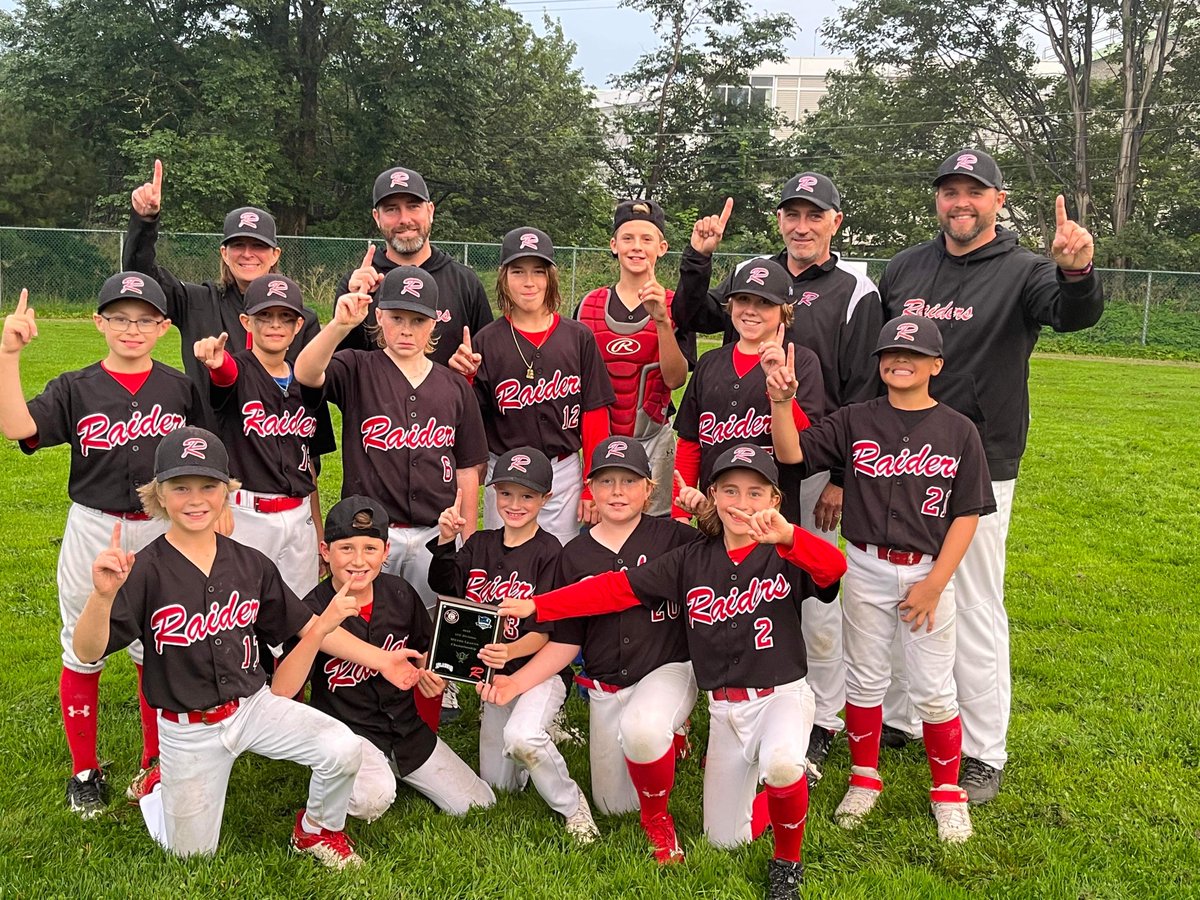 11uCbsRaidersAA's tweet photo. Great way to end the season with a 5-2 win over a talented Mount Pearl AAA team.  Metro champs 2023! https://t.co/fL4zJu0MfC