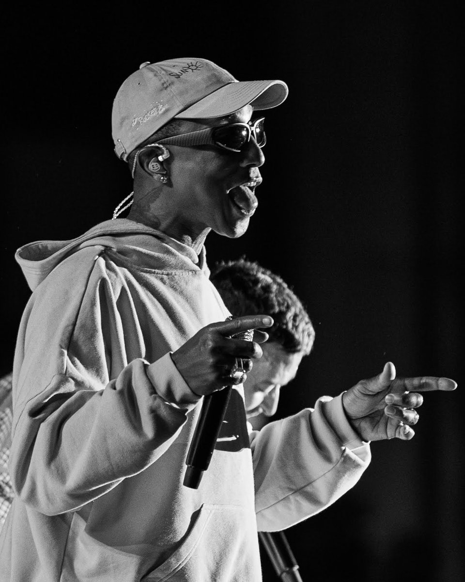 Mikael Selassi tweet media