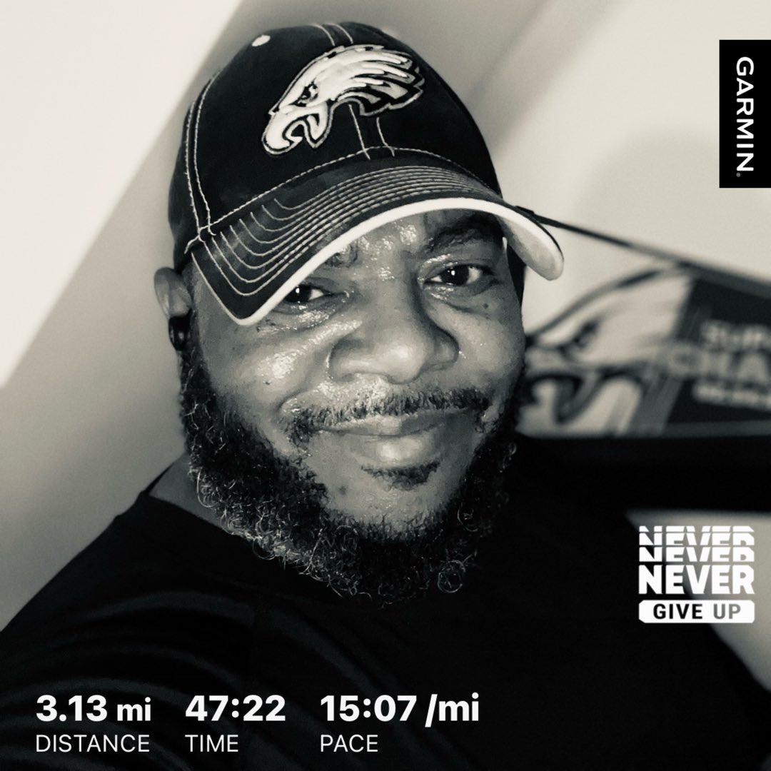 tlaws6's tweet photo. Happy Game Day on this Friday-eve
I wouldn’t be doing it right without 5k #GoBirds #beatthevikings #FlyEaglesFly 

#bighomieonthemove #austinhalfmarathontraining #bmrphilly #swaggahouserunclub #teamordinary #runforgood https://t.co/Y6YxJelp13