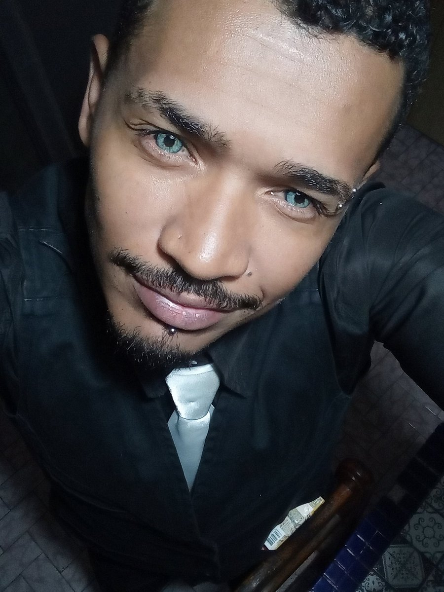 TentandoThiago's tweet photo. Bora trabalhar - 
Fechei os olhos e pedi um favor ao vento: leve tudo que for desnecessário. 

#followme #fun #feliz #fashion #follow #followforfollowback #lol #muser #like4like #popular #me #picoftheday #verão #life #friends #sorriso #incrível #viral #praia #belo #foodporn https://t.co/wjZBhI0Cae