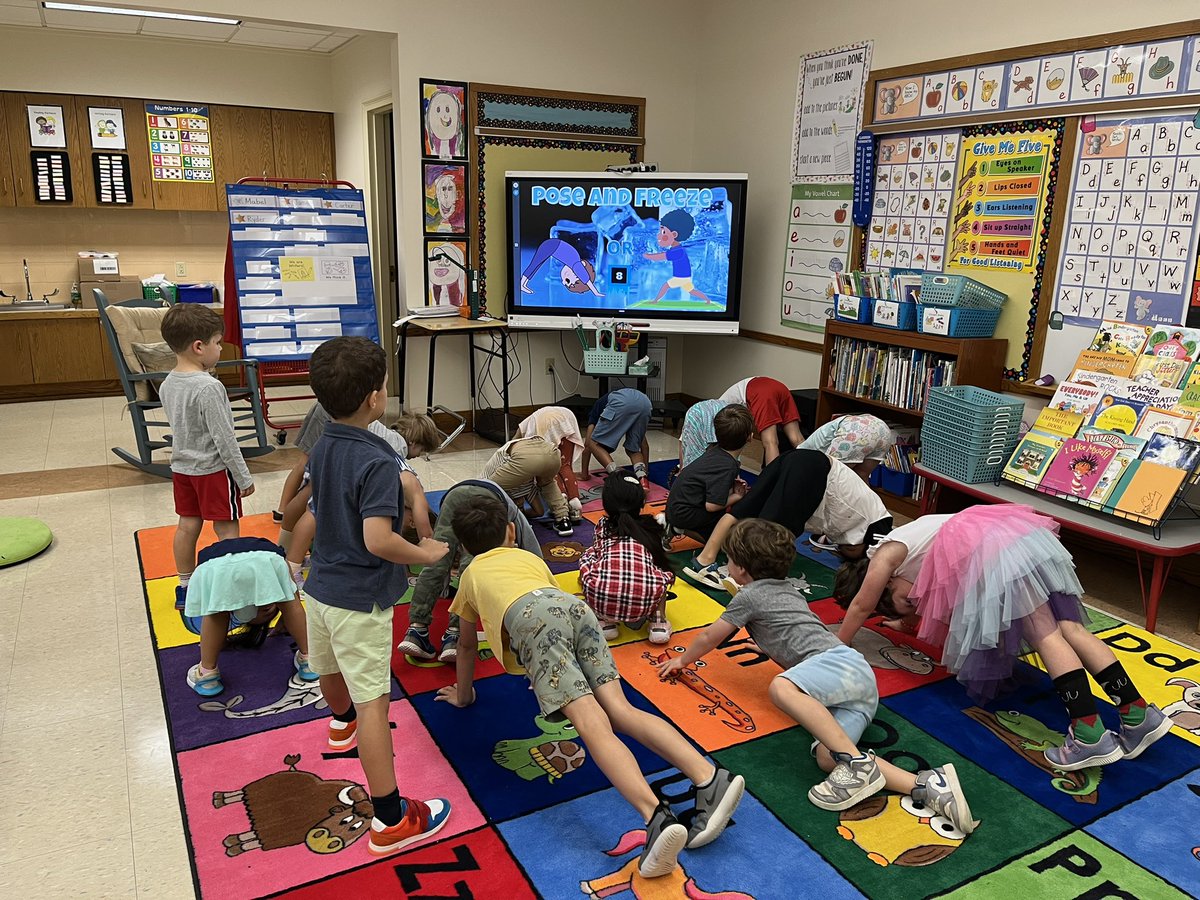 CStuetzFM's tweet photo. Kindergarteners need body and brain breaks! @foxmeadowschool #scarsdalepride https://t.co/Gk1OxQqQO2