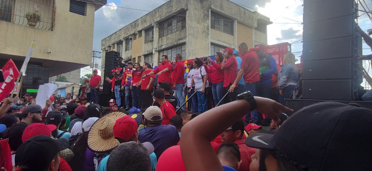 Con mucha alegría #TUPAMARO sale a las calles de <a href="/GuaricoMRT2/">X Oficial TUPAMARO GUÁRICO</a>, para decirle al mundo que estamos rodilla en Tierra, respaldando a nuestro Presidente Obrero <a href="/NicolasMaduro/">Nicolás Maduro</a> .

#XiJinpingYMaduro