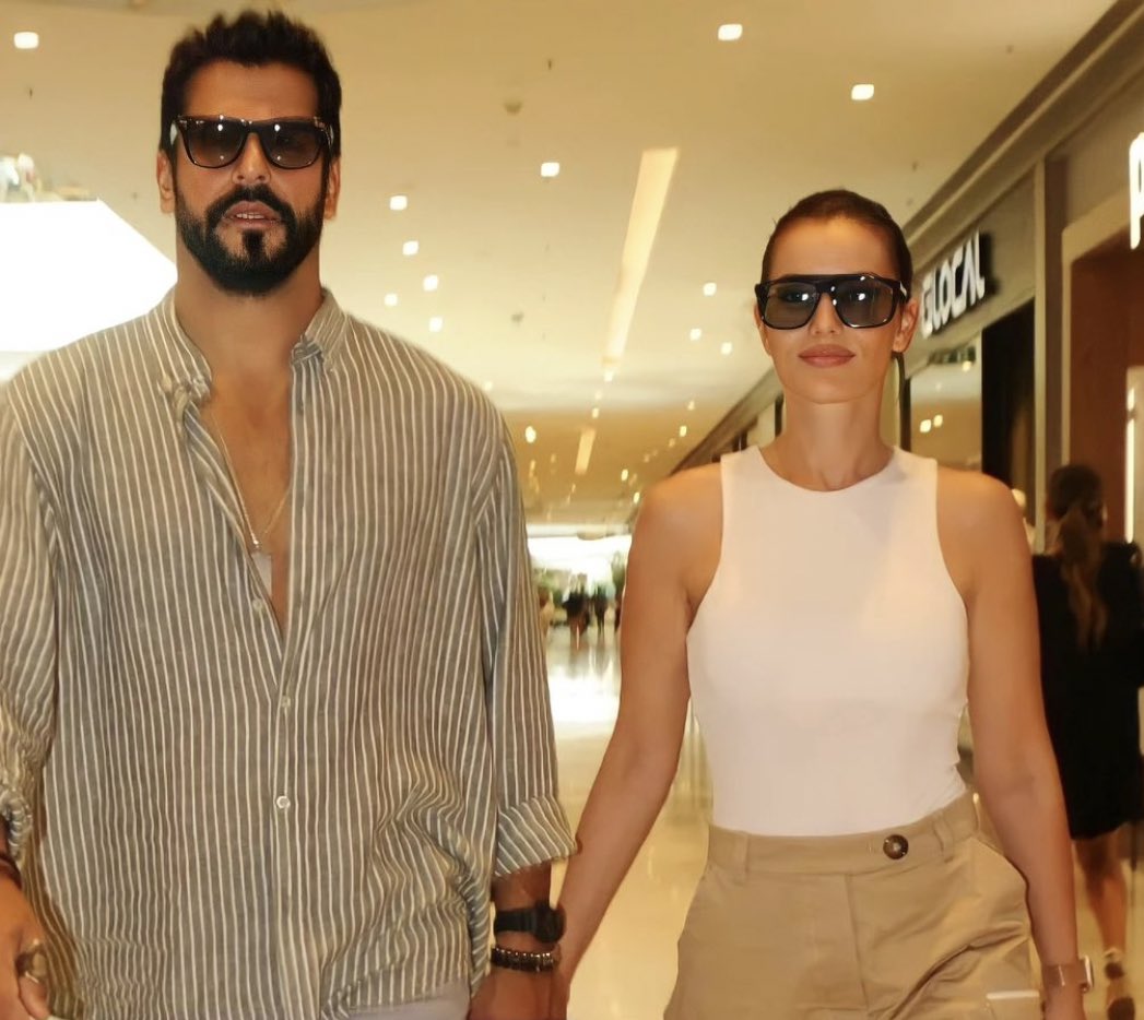 mgzn_turkiyem's tweet photo. Fahriye Evcen ve Burak Özçivit alışverişte görüntülendiler ✨
#FahriyeEvcen #BurakÖzçivit #FahBur #FerKam #Çalıkuşu #KaraSevda #ÖleneKadar #KuruluşOsman #OsmanBey https://t.co/9HNWlLindM