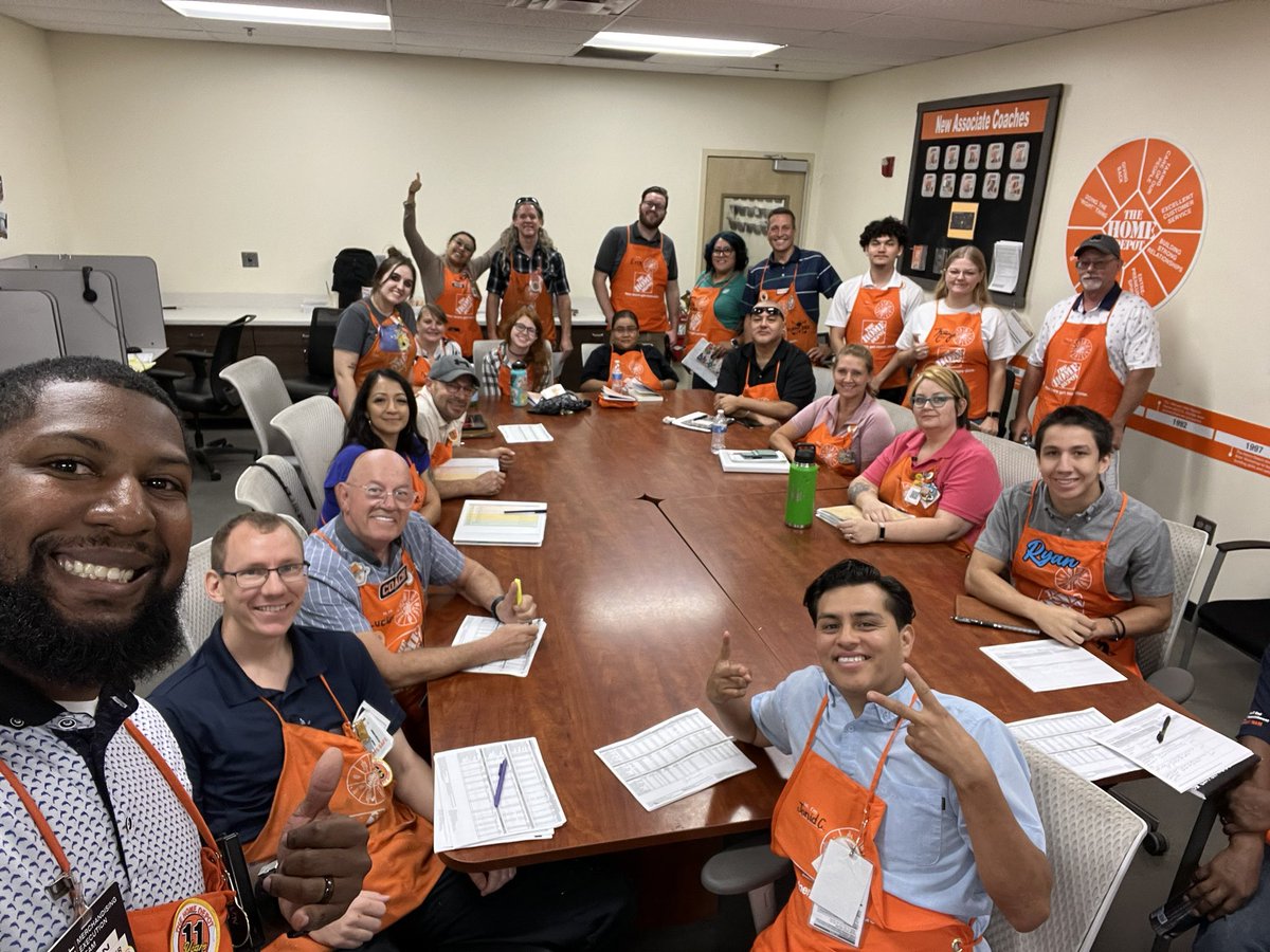 Proud orange parents moment. We’re so excited for Ryan starting AD class representing D66 and store #0471. <a href="/zeeepee/">Zinnia Padilla</a>