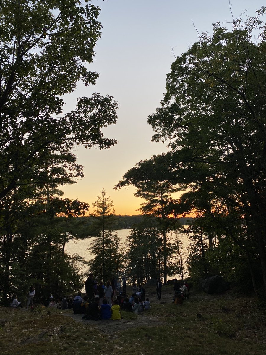 Rob Thomson tweet media