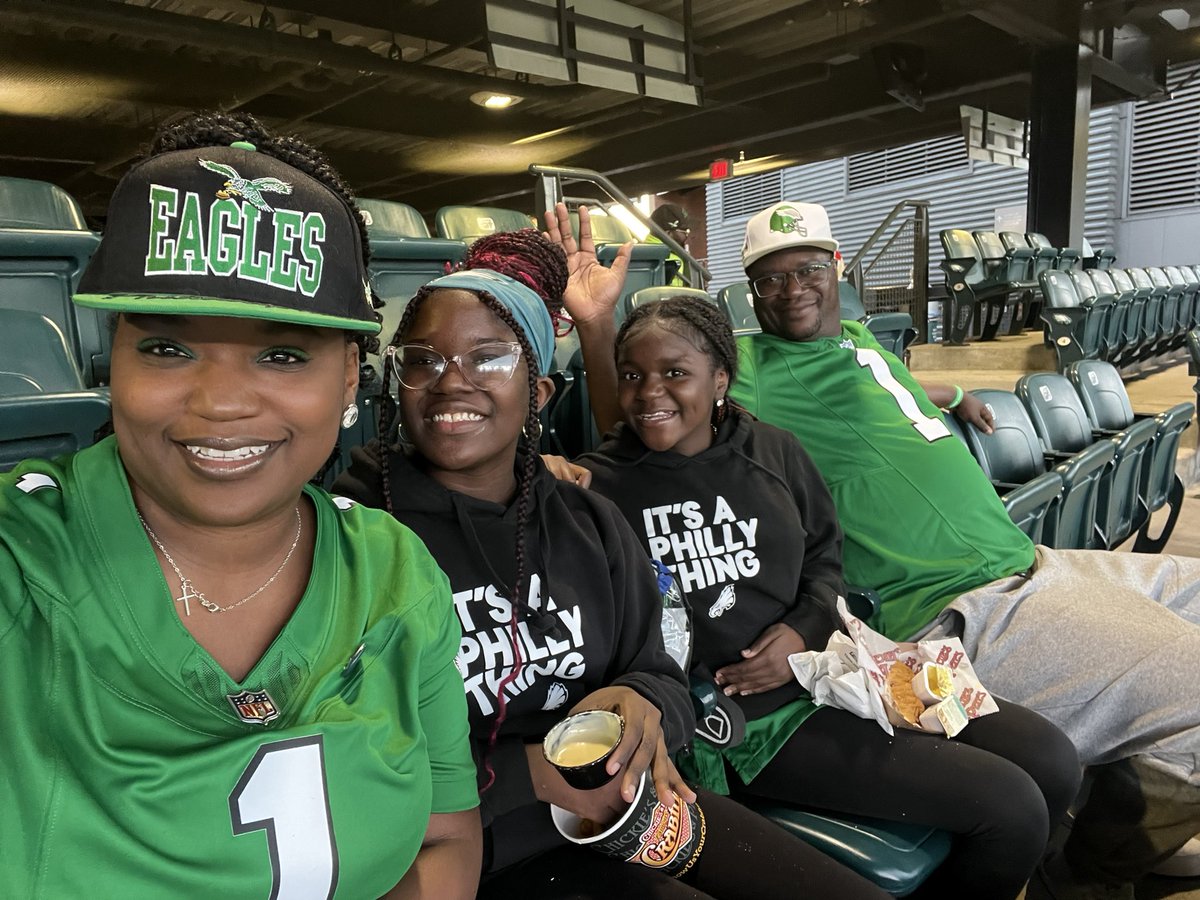 singleton127's tweet photo. #FlyEaglesFly https://t.co/JseaMZycFB