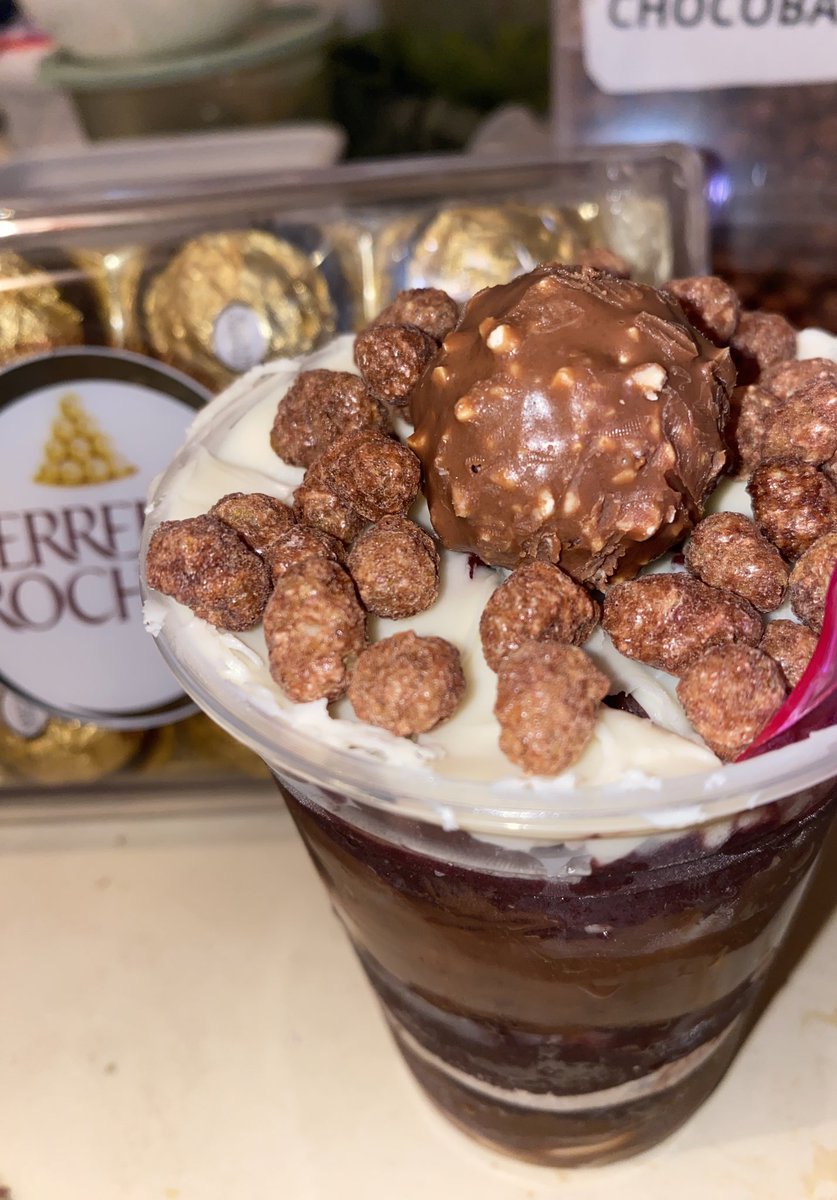 felixffe__'s tweet photo. Já ouviram falar no Point Gelato ? 
Se não, é a nova Açaiteria e Sorveteria aqui no Parque João Pessoa. 
Venham experimentar essas delícias 😋🥰
Insta: @pointgelatoo https://t.co/4eDVqVY1dC