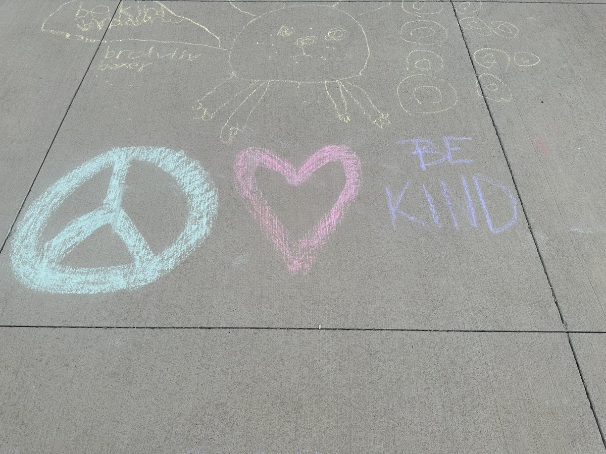 Loved spending time with <a href="/PISDHallElem/">Hall Elementary School</a> families and teachers at our Raise Craze Family Acts of Kindness Night! #HallMeansAll <a href="/MrsRomeroEDU/">Stephanie Romero</a>