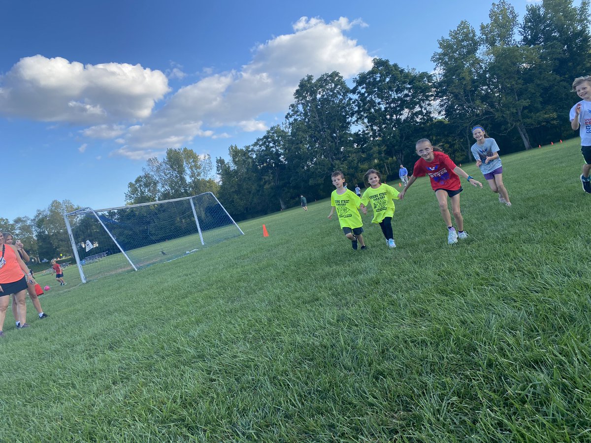 Beth Nisk tweet media