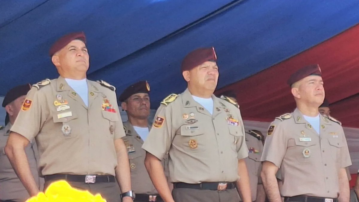 GDDuranLobo's tweet photo. Hoy acompañé a nuestro Cmdte Gral MG @ElioEstrada18 y al alto mando de nuestro componente carrubio, durante el Acto de Entrega y Recepción de las Escuelas de Formación de la @GnbGaranteDePaz, actividad realizada en la @GNBEsgRamoVerde.
#14Sep 
#YoSoyFANB 
#GNBCentinelasDeLaPatria https://t.co/JyWdEn2QFh