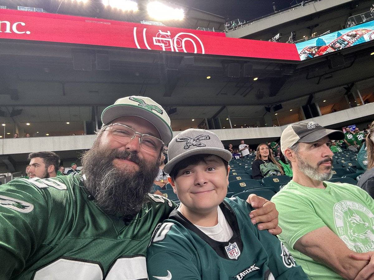 wirenut625's tweet image. #FlyEaglesFly