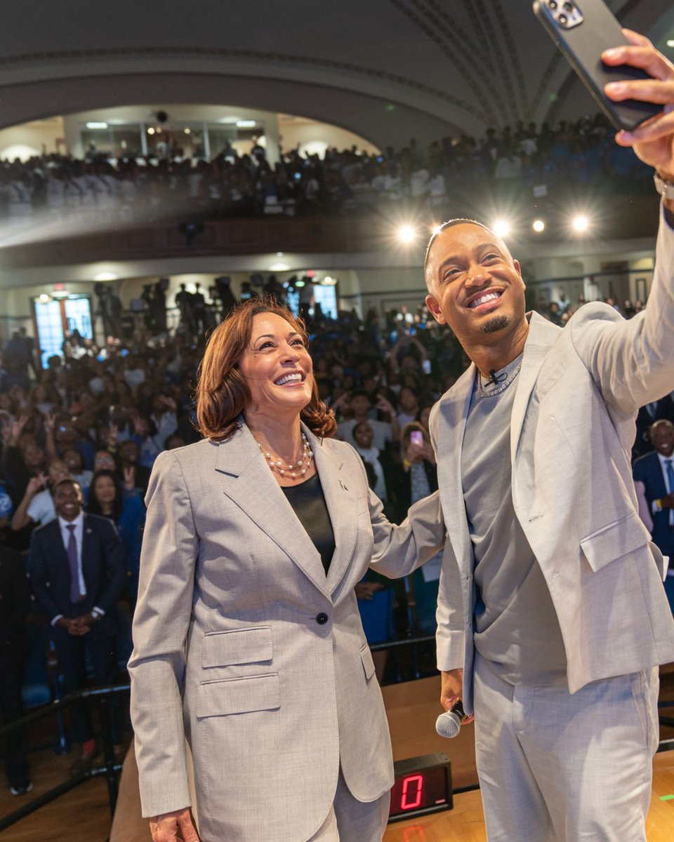 Two proud HBCU grads. It was so great to be at @_HamptonU.