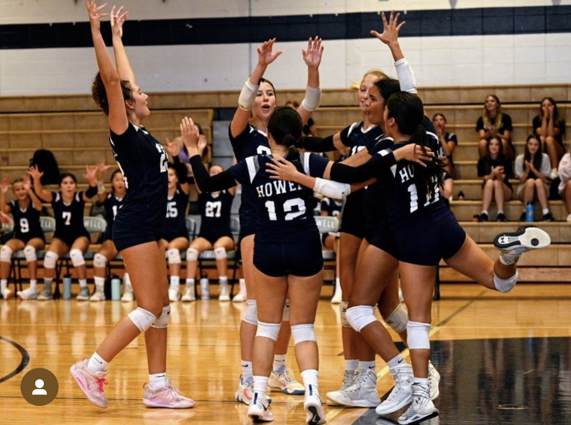 Big win over Colts Neck in 3 tough sets. We move to 3-0 on the season! Back in the gym tomorrow to get to work 💪🏼 #WeAre <a href="/BravermanHHS/">Jeremy Braverman-Howell HS Principal</a> <a href="/HHSRebelSports/">Meehan</a> <a href="/HowellRebellion/">Rebellion</a>