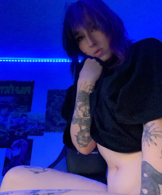 Choose your color! Like = red ❤️ Comment = pink 💜 Retweet = blue 💙 Messages = green 💚 https://t.co/u