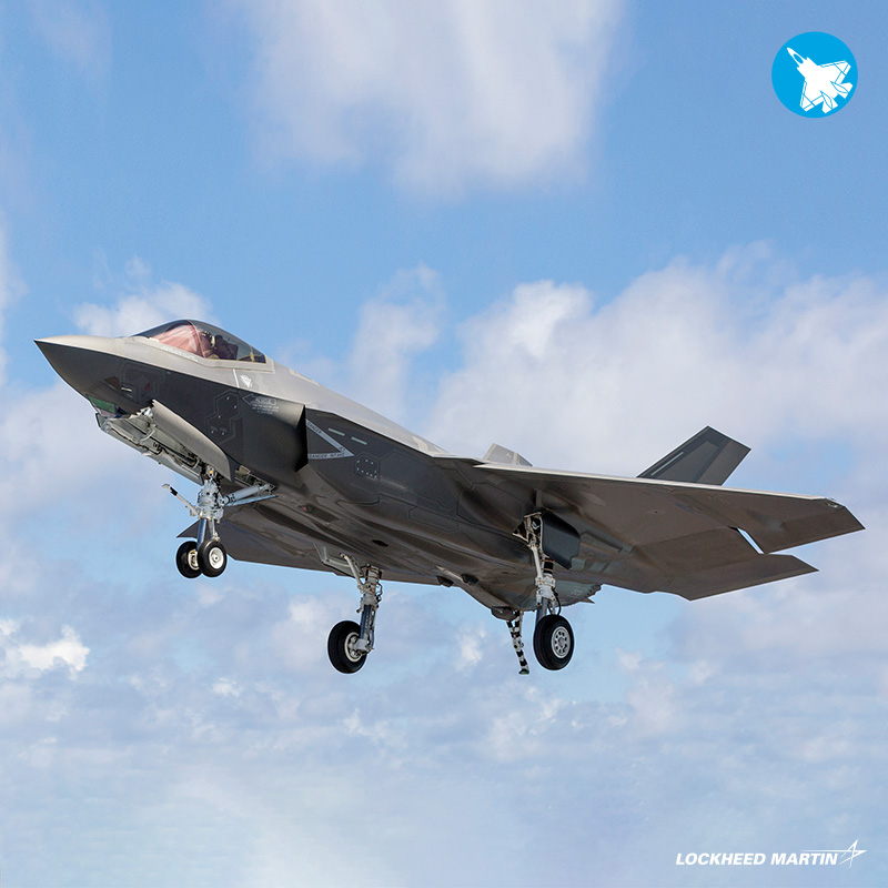 thef35's tweet photo. Wheels up for the weekend! 🛫 #FighterFriday https://t.co/8XD0kunqIx