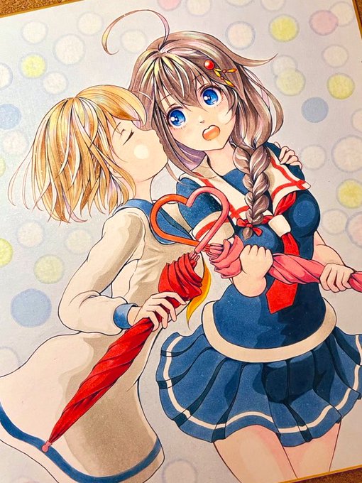 「kissing cheek school uniform」 illustration images(Latest)