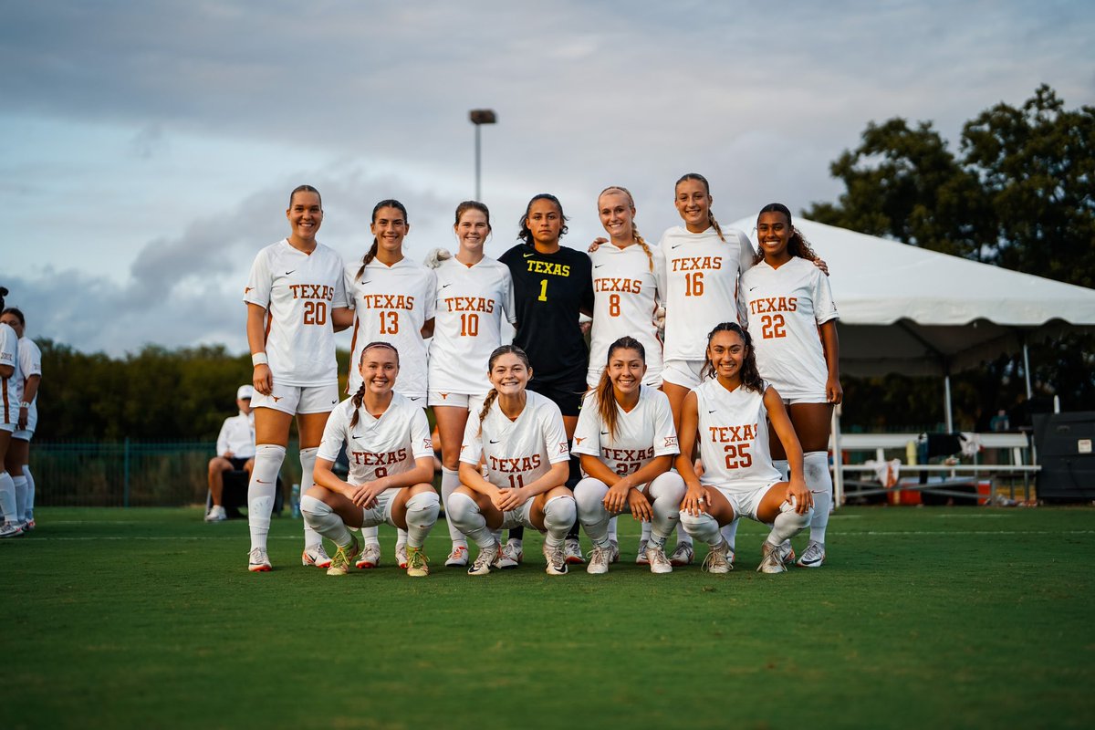 tonight’s XI 🤘 #HookEm | #RunWithTexas