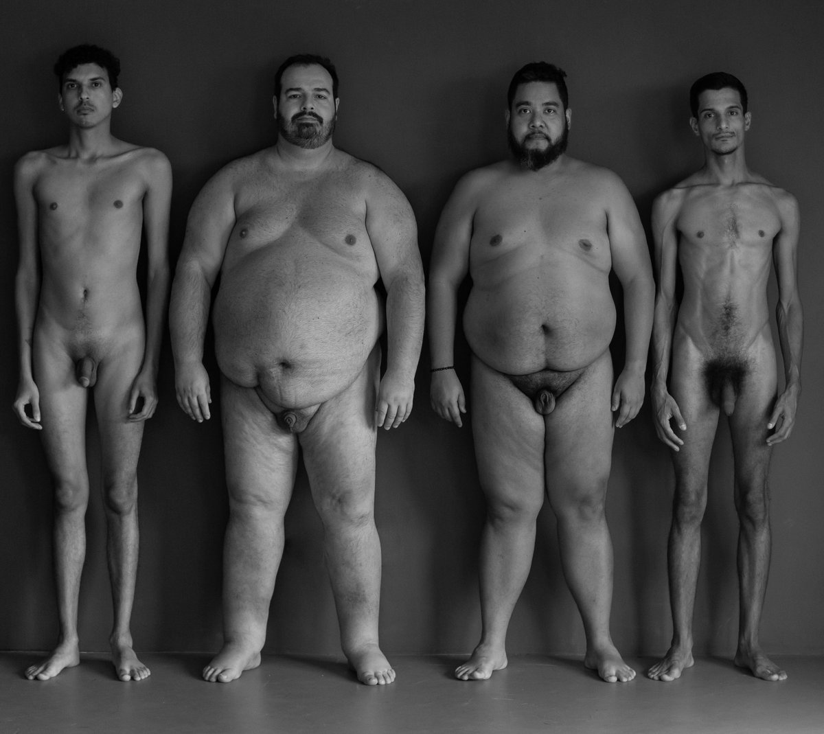 poesiacomelos's tweet photo. let us contemplate the plurality of bodies. The naked male body is also art's raw material.

#nu #art #nuart #nude #gm #art #blackandwhite #WomenInNFTs #NFTart #NFTcollector #NFTartist #artgallery #artnews #art #Nudeneighborhood https://t.co/TmK4zAQyHO