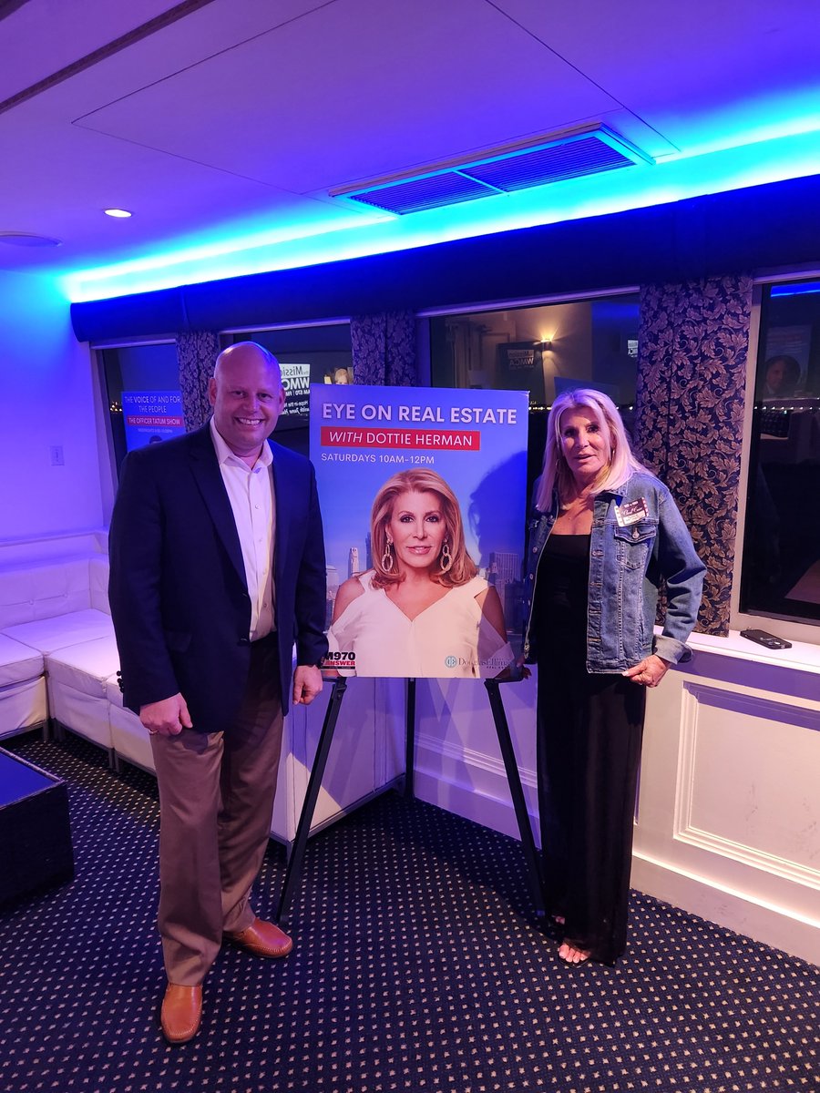 DottieHerman's tweet photo. Steven Ebert, my co-host from Eye on Real Estate, and I would like to thank AM970THEANSWER for a wonderful evening! It was amazing to mingle with such talented and dedicated radio personalities.
#AM970theanswer #dottieherman #stevenebert #eyeonrealestate #keynotespeaker https://t.co/ASl9uXnFjs