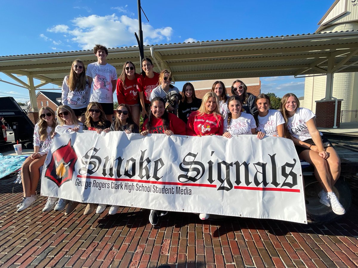 GRCStudentMedia's tweet photo. The Homecoming Parade was great fun. Shoutout to Stuart and Margaret Taylor for driving us, and to Brennan Gilkison for the amazing rig. Teacher Shoutout to this incredibly amazing group of young people who make the school days awesome! #SSMedia https://t.co/gzdkyYWYl9