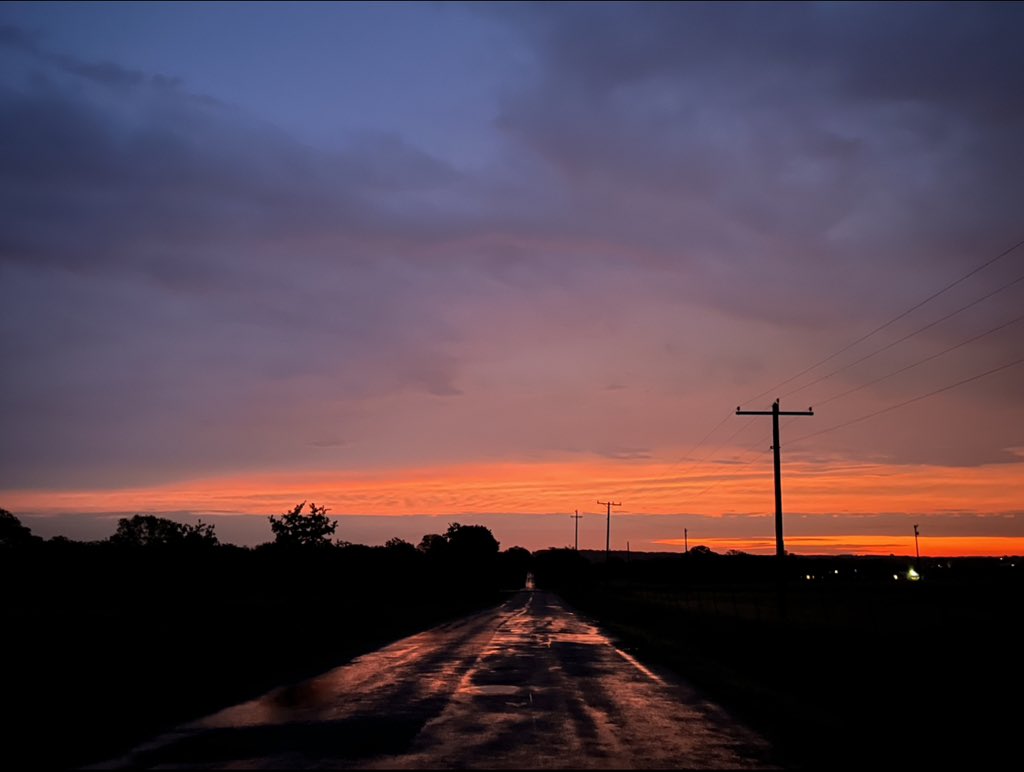 joni_kennedy's tweet photo. Day 13: In Nature #morningcommute #oklahomasunrise #countryroadstakemehome #innature #rainymorning #SeptemberPhotoChallenge  #PhotoOfTheDay #photochallenge #septemberchallenge #fall2023 #autumn  #september2023 #happylife #fmspad @fatmumslim #autumn2023 #fall https://t.co/NG1r3CIdkw