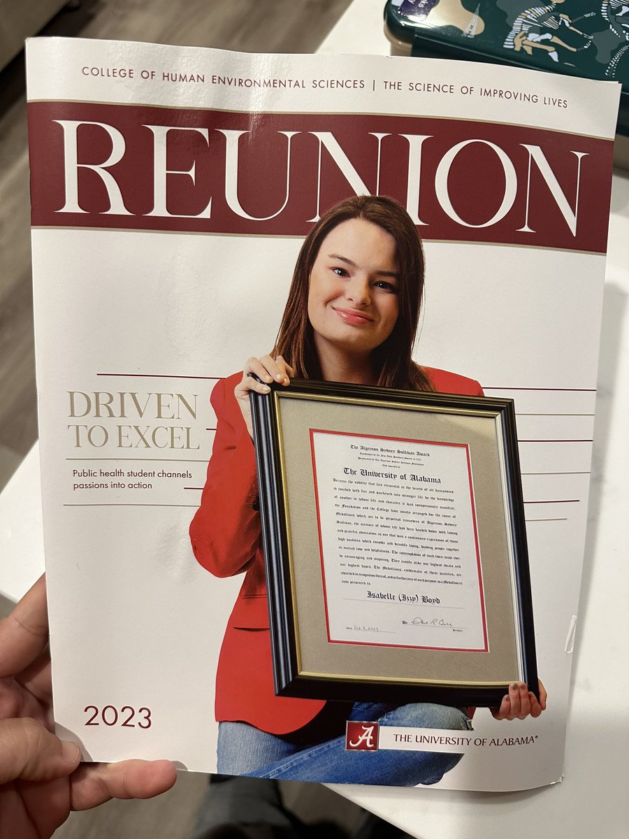 CarlaHB_UA's tweet photo. Hey @randallwoodfin…remember that time we made a dream come true? That amazing day lives on in the new @UA_HES Reunion Magazine.🦒❤️ https://t.co/MJkWjXMy5h