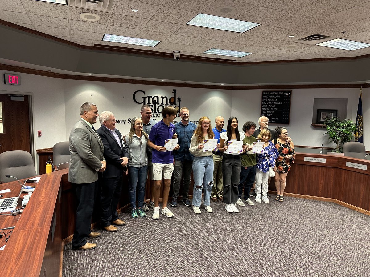 DrSchoolSafety's tweet photo. Our amazing 2022-23 AP Scholars! In all, we honored 34 GISH students this month and last who took 3 or more AP classes earning scores of 3 or higher. Amazing students and amazing savings on their educational journey. Congrats to all! #1GIPSFORALL @GIPublicSchools https://t.co/jBud9sIbsJ