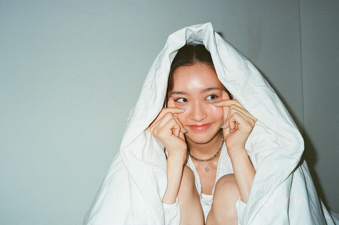 #Hanjiji54 instagram update

"엄지손가락"
