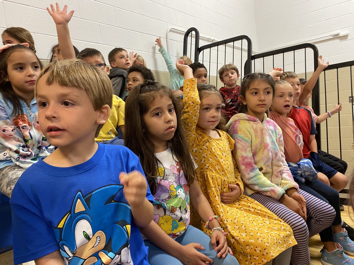 MrsHarrison1st's tweet photo. STAR assembly. @MrsHarrison1st @PtoView https://t.co/cZU7iWF6V7