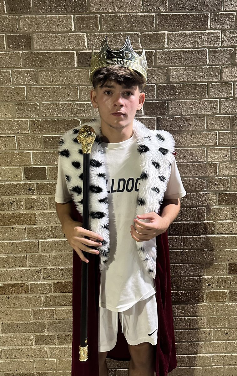 Dogs (3-0) win 3-2 over a tough Randolph squad. Hats to Coach Bouffard and the boys! Goals were scored by Kaiky Araujo (2) and Daniel DaSilva. Kaiky Araujo earns King of the Pitch!