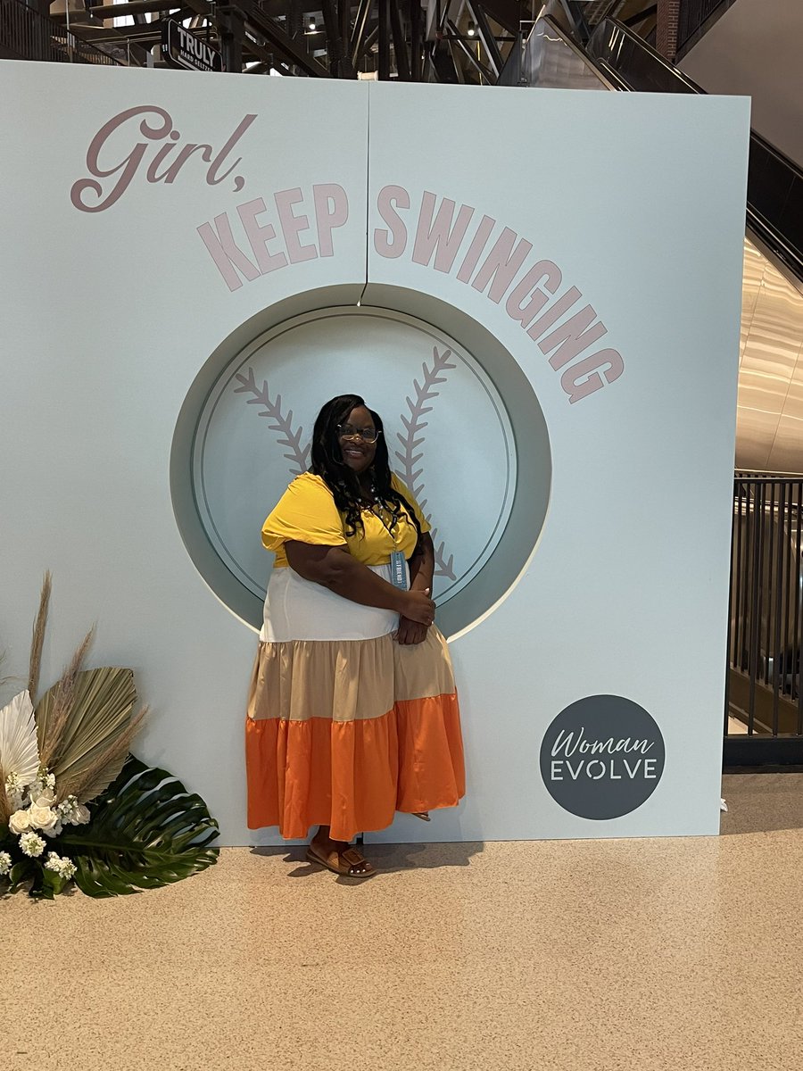 💚Veronica Maxwell💜 tweet media