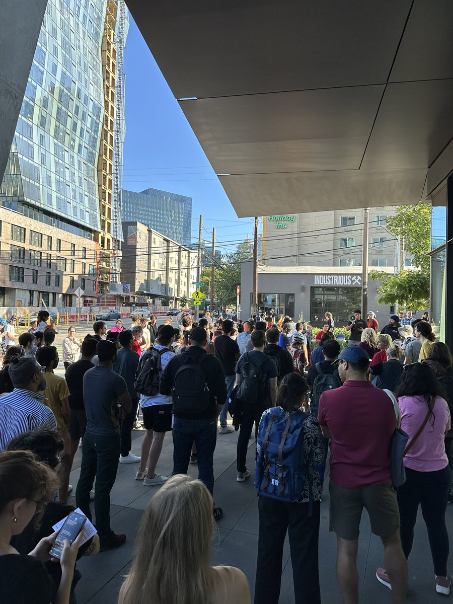 wisemana's tweet image. Protest against Seattle police union today after the VP of their union recorded himself laughing about another officer killing a pedestrian while speeding. More info: seattletimes.com/seattle-news/l…