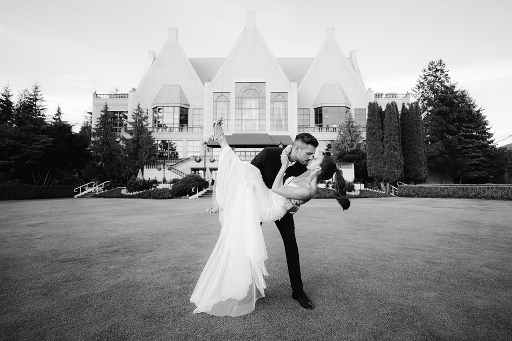 blsbc's tweet photo. Celebrating a love that's as beautiful as their smiles!⁠
Steven &amp; Courtney 💍❤️⁠
⁠
 #beautifullifebc • https://t.co/ceCLDJXCTW • hello@beautifullifestudios.com⁠
⁠ https://t.co/90iBqrPSSa
