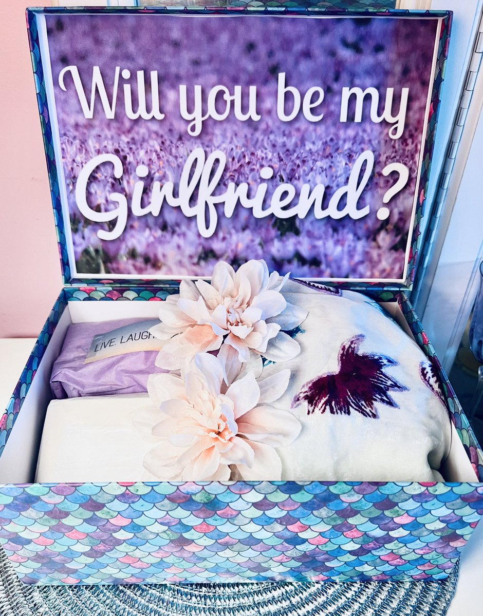 urbeautifulbox's tweet photo. Checkout out our will you be my girlfriend? #youarebeautifulbox ❤️ https://t.co/DFeWaFwkX4