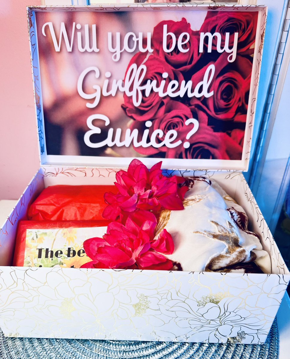 urbeautifulbox's tweet photo. Checkout out our will you be my girlfriend? #youarebeautifulbox ❤️ https://t.co/DFeWaFwkX4