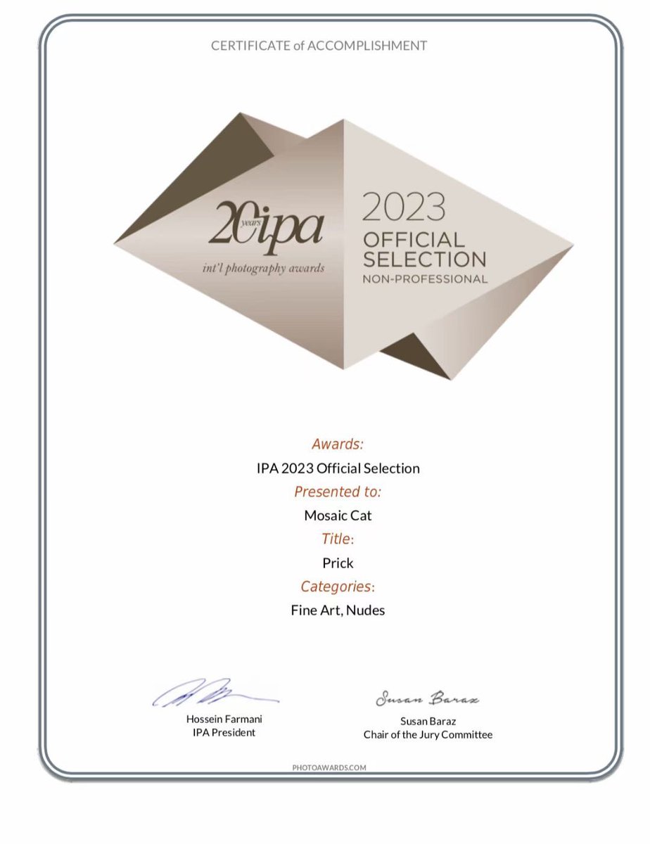 几个月前投了一张作品参加IPA2023的比赛，昨天发现获得了“官方评选”进入最后一轮投票了！太神奇了！！能入围已经心满意足！
​
​谢谢模特茶茶！ https://t.co/IppKvRLKzb