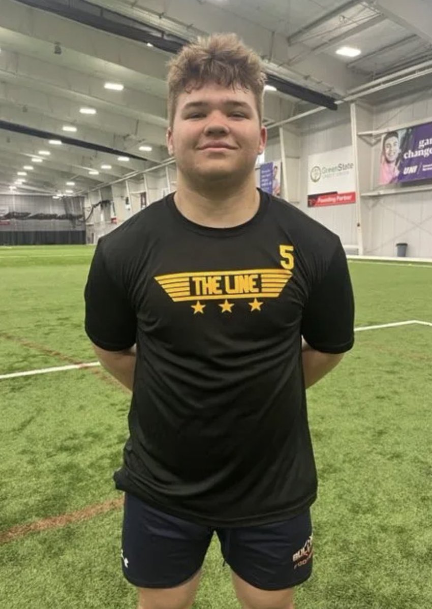 Seniors Dominating the First 3 Weeks 📈

There are multiple uncommitted seniors off to a great start in IL! I dove into the early season highlights of six of them!

Read: prepredzone.com/2023/09/athlet…
@JoshuaBurke45