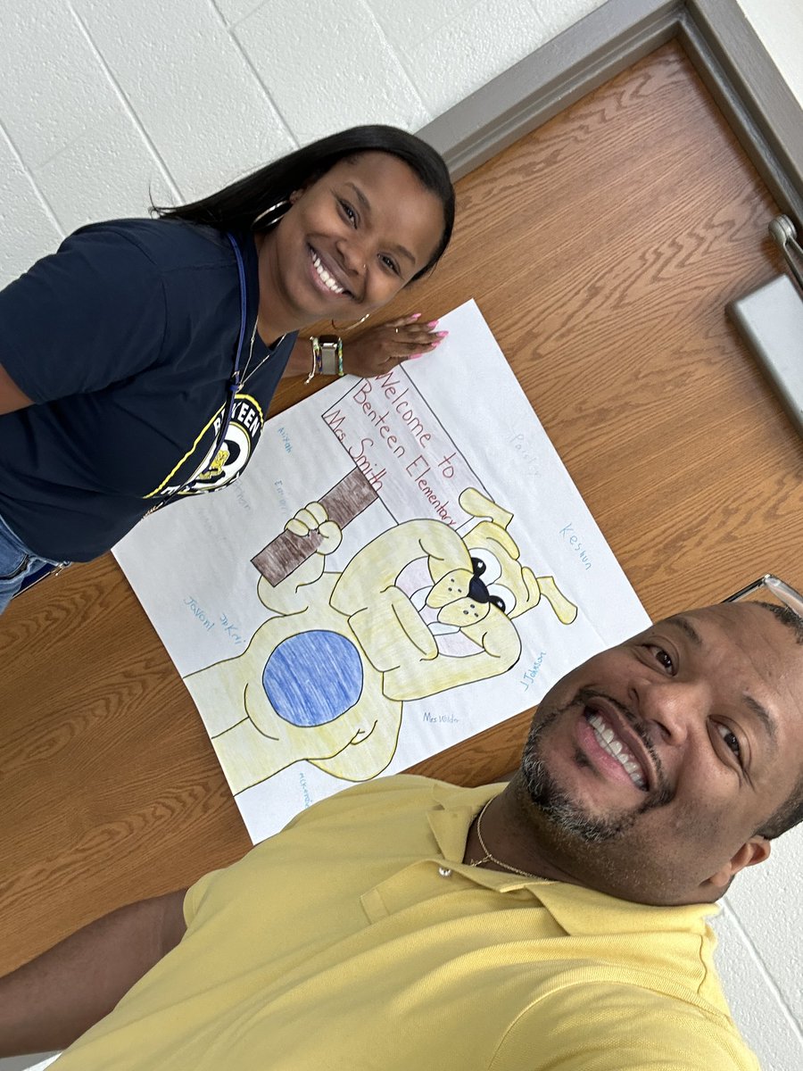 We enjoyed welcoming our new AP Smith to the @APSBenteen! Another dynamic duo in the making with @lexology00! @pwbrownKMS @TheAlishaTorres @BenteenIBPYP @PrincessS2003 @MsFree_SC #LetsGo!
