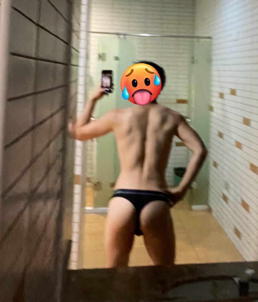 HarrySeldon_0M's tweet photo. @CagedFuson 做小🐶的贱🐶老公吧，我们互相管钥匙🥵 https://t.co/LSfA4nTS6B