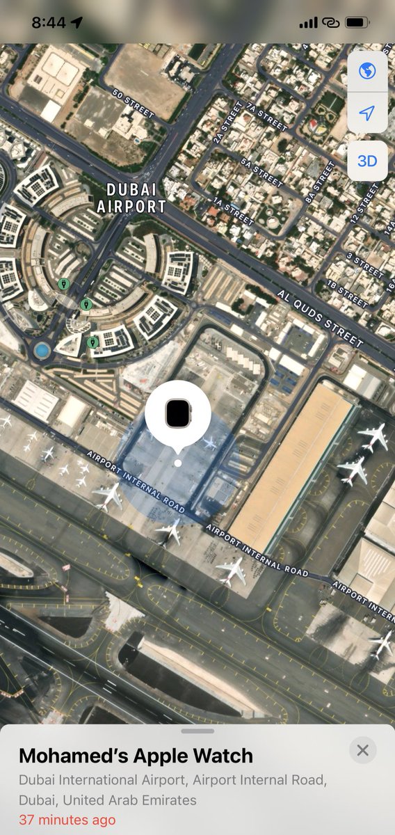 SadlahM's tweet photo. @EmiratesSupport TRACKING UPDATE : Still my Apple Watch is moving in the airport https://t.co/yeZsKAaYH1