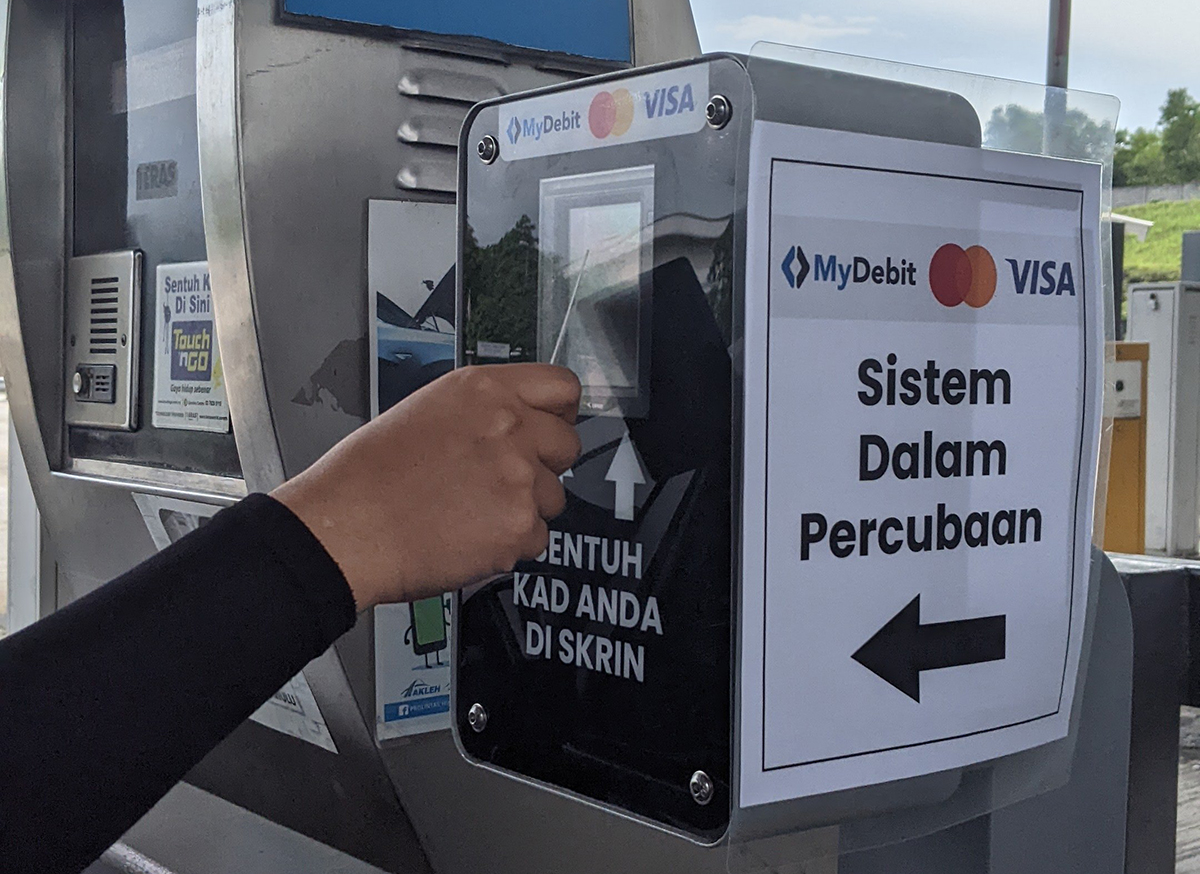 LowyatNET's tweet photo. #PROLINTAS Commences #OpenPaymentSystem Trial On GCE Highway

https://t.co/fctj3G6sOQ https://t.co/50eoglXluS