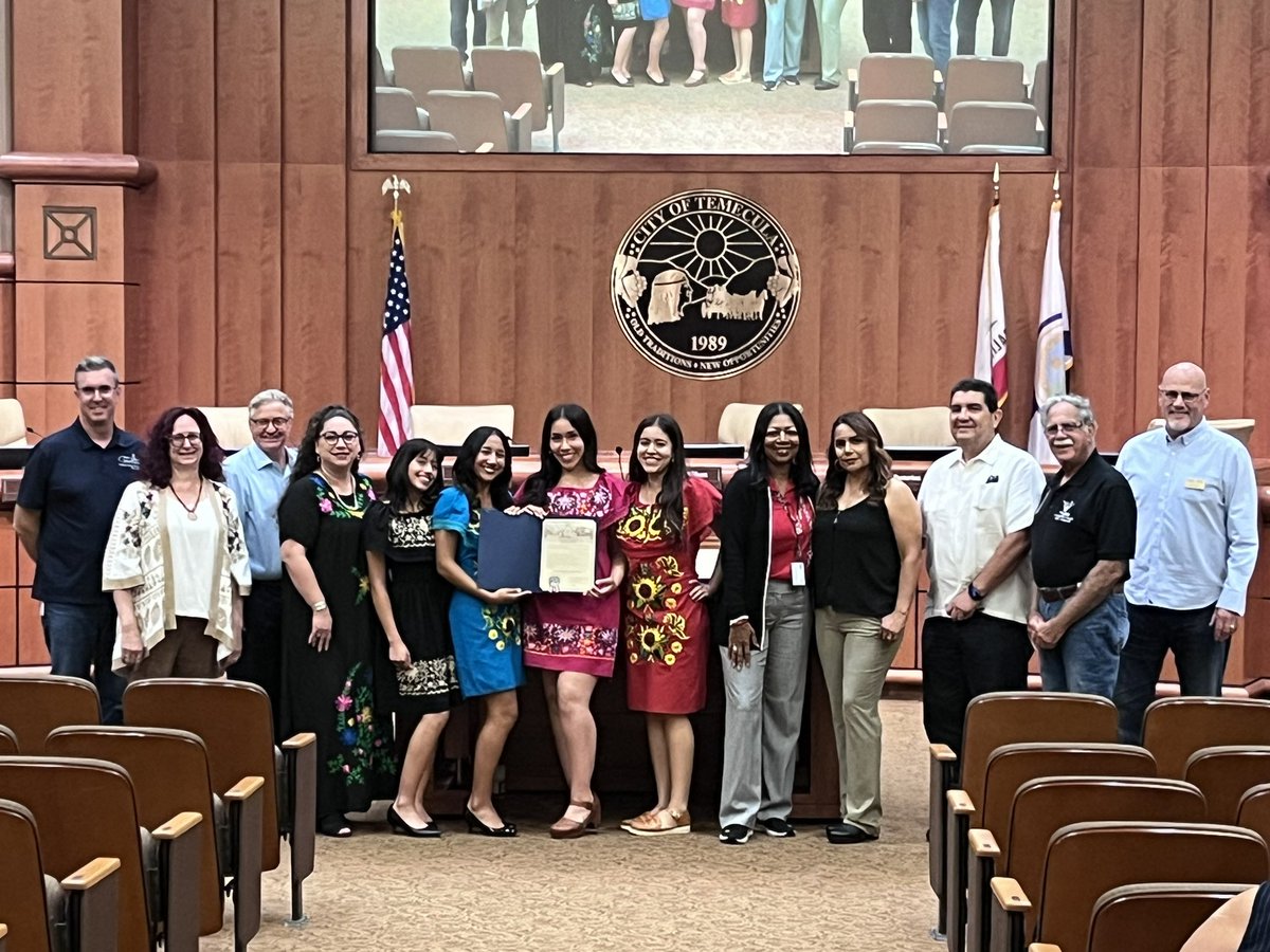 dramberlane's tweet photo. @Great_Oak Nuestra Cultura receiving the Hispanic Heritage Month Proclamation from the City of Temecula REDI Commission!  @TVUSD #20YearsofSPIRIT https://t.co/CdHvpmOOHB