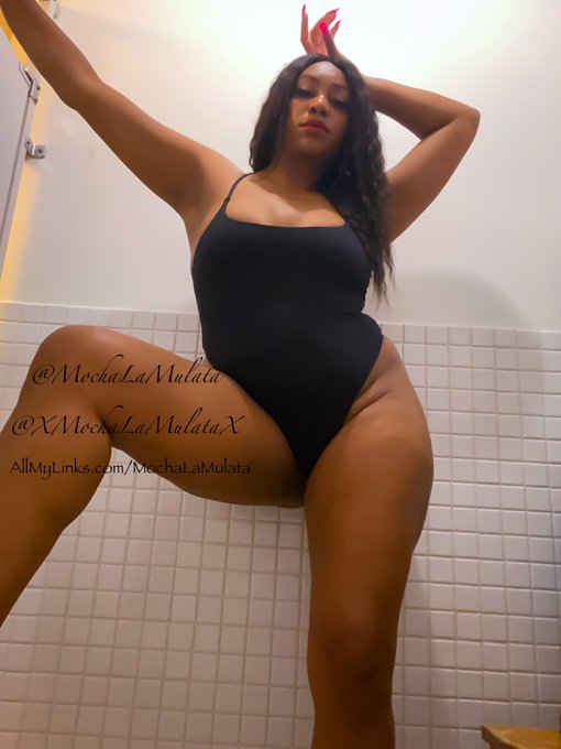 🦋  Captain Morgan pose !!!  🦋  Link in bio !!!  Instagram + TikTok : @XMochaLaMulataX  🦋 https://t.c