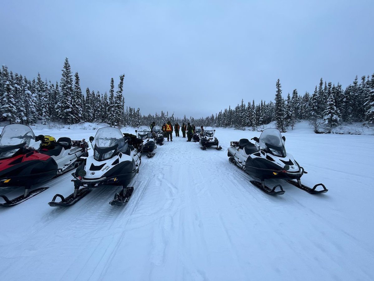 LSpooner2's tweet photo. @_TokyoMarie_ Thanks winter is even better!  Have to experience the northern lights, cross country ski, drive on the ice roads and go ice fishing! https://t.co/ARf87mrQuj