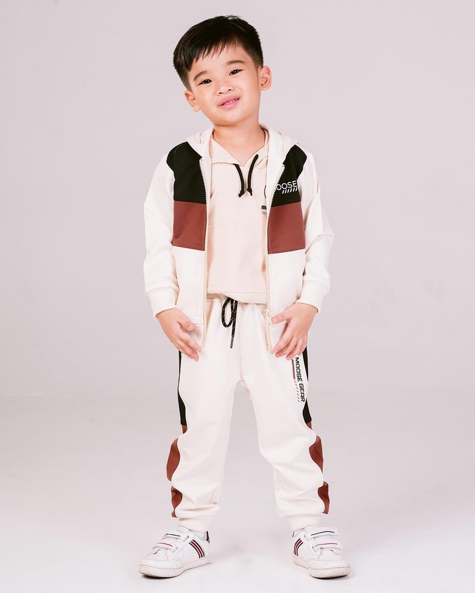 pawilectura's tweet image. Welcome to Moose Gear family Argus and Kulot! 💙💛

#MooseGear #moosegearph #moosegearkids👕👖